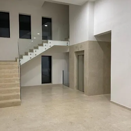 City Apartman Apartment Pale